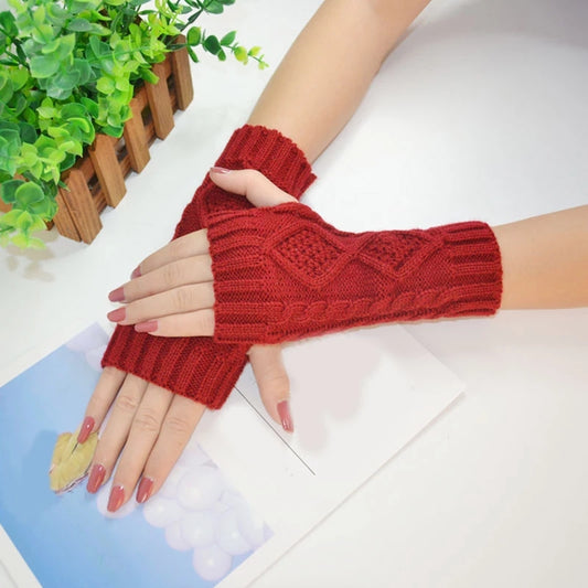 Knitted Gloves